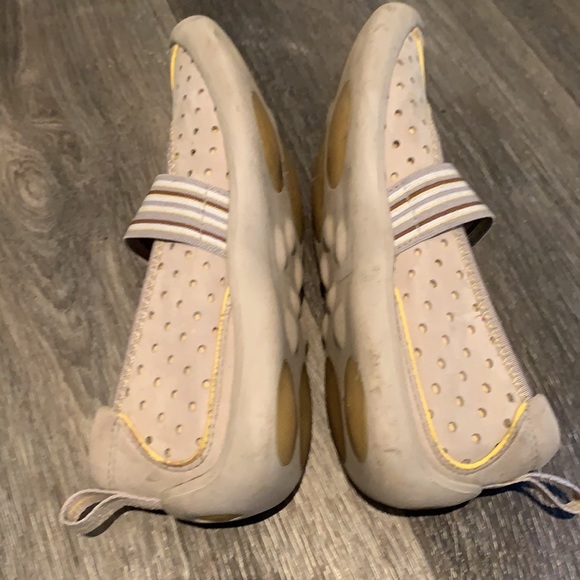 Privo Mary Janes - Picture 6 of 6